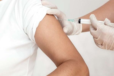 Mis de 380.000 maiores de 65 anos xa se vacinaron fronte  gripe, un 3,9% mis que na mesma data do pasado ano