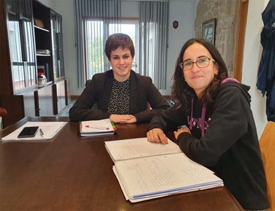 Reunin entre a alcaldesa do Rosal e a presidenta de Acubam no Concello do Rosal