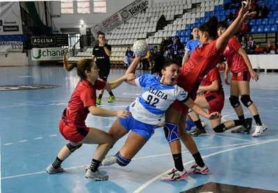 A deportista guardesa Ithaisa Trigo Lomba convocada para tecnificacin pola Federacin Espaola de Balonmn