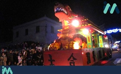 Tomio e Goin prepranse para celebrar os seus tradicionais Entroidos 