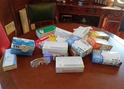 Os concellos da provincia reciben un vergoento envo de material de autoproteccin por parte da Xunta de Galicia 