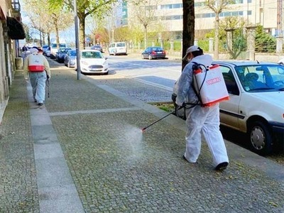 Cmara de Valena Desinfeta Ruas h Mais de Um Ms