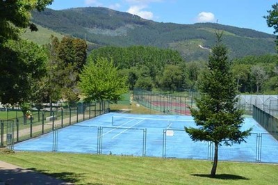 Tomio abre as instalacins deportivas do Mosteiro pero recomenda un uso responsable das mesmas