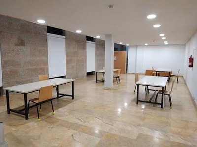 A Biblioteca Pblica Municipal de Tui habilita unha sala de estudo provisional