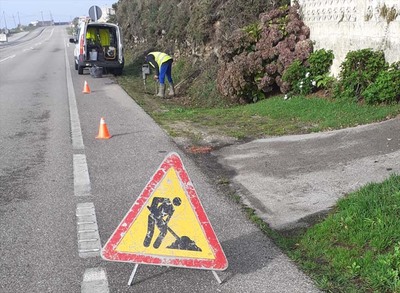 Arranca la sealizacin de rutas ciclistas protegidas en la PO-552 entre Oia y Tui