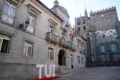 A postal de Nadal do Concello de Tui ser a gaadora do concurso escolar convocado para o seu deseo