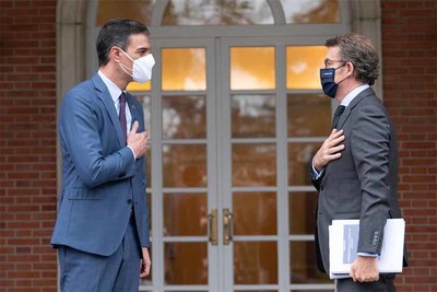 Pedro Snchez recibe al presidente de la Xunta de Galicia, Alberto Nez Feijo