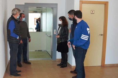 O Concello de Oia mellora a accesibilidade do Centro Sociocultural de Pedornes coa instalacin dun ascensor