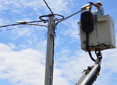 Tomio levar a cabo unha auditora do alumeado pblico co fin de optimizar as instalacins e o consumo municipal