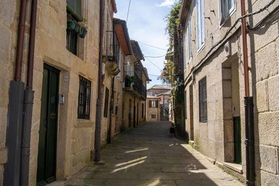 A Oficina de Rehabilitacin ofrece informacin e asesoramento sobre as axudas para a compra de vivenda no centro histrico convocadas polo IGVS