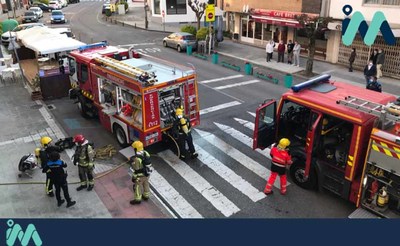 Un incendio obliga a desalojar un edificio de 4 pisos en A Guarda