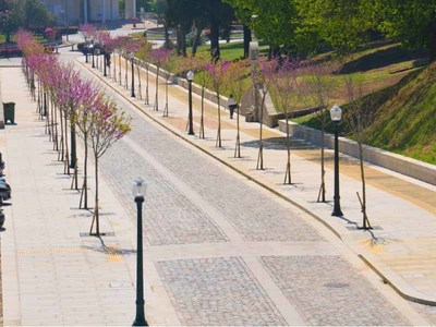 Avenida de Cristelo em Valenca do Minho Renovada 