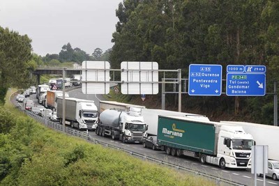 O AECT Rio Mio cualifica de -escndalo- o -caos- sufrido hoxe polas persoas traballadoras na fronteira con Portugal 