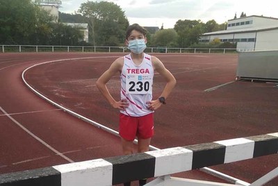 El atleta LEX SIERPES PEREIRA pulveriza el Rcord Gallego de los 1000 metros obstculos con ra en Lugo