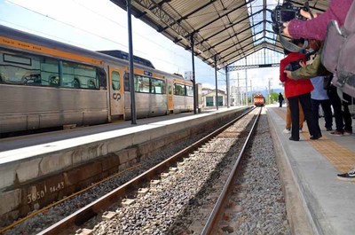 Inaugurada a eletrificacao da Linha Ferroviria do Minho