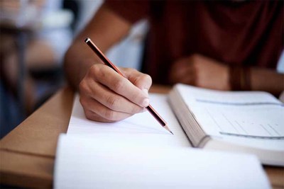 O adianto dos exames de recuperacin en 2 de bacharelato supuxo un incremento do 6% na porcentaxe de aprobados