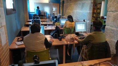 A pandemia acrecenta a demanda de cursos na Aula CeMit de Tomio