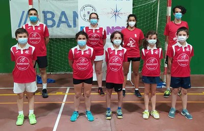 El Club Bdminton regresa del TTR SUB11-Absoluto de As Neves con un oro, una plata y cuatro bronces