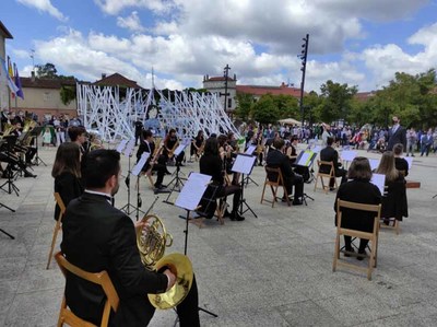 Tomio conmemora as Letras Galegas cunha instalacin dedicada a Xela Arias, un concerto da Banda de Goin e unha serie de actividades ldico- formativas