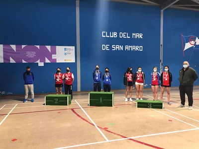 Dos medallas de bronce para la deportista del Club Bdminton Tui Andrea Prez