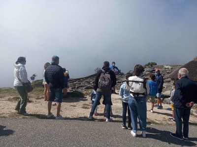 Las visitas regulares guiadas se repiten de jueves a domingo en el Monte Santa Trega