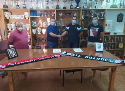 El Mecalia Atltico Guards y el Saeplast Caiza sellan un acuerdo de filialidad