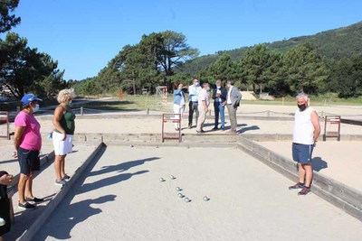 A Guarda reforza a sa oferta ldica de deportes de praia e petanca reformando a rea deportiva de Codesal co apoio da Deputacin