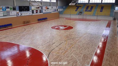 Tui acolle os adestramentos do equipo de balonmn portugus guas Santas 