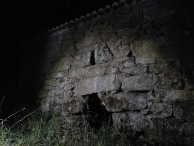 Ruta nocturna: Lendas ao solpor nos muos do Tripes