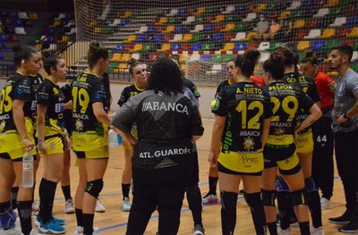 El Mecalia Atltico Guards no puede con el muro del Elche (24-19)