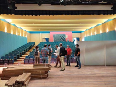 A reforma do auditorio de Goin  chega ao seu ecuador