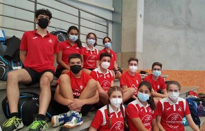 Deportistas del Club Bdminton Tui participaron en Vigo en el TTR Sub15-Sub19