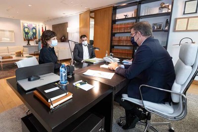Feijo aborda coa alcadesa de Tomio os principais proxectos no concello