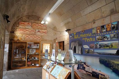 A Oficina Municipal de Turismo atendeu case 4.800 visitantes en outubro