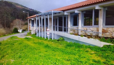 O Concello de Oia adxudica a humanizacin e acondicionamento da contorna das Escolas de Loureza