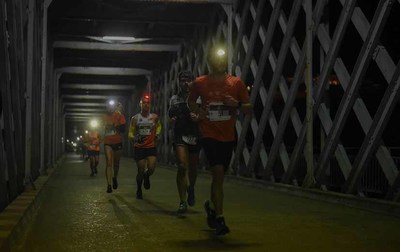 El atletismo vuelve a unir Valena y Tui en la v edicin de la Urban Trail Night Eurocidade