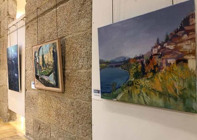 As obras participantes e gaadoras no VI concurso de pintura rpida Pinta Tui poden visitarse no anexo da Sala Municipal de Exposicins 