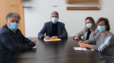  falso que os Populares da Guarda conseguiran a substitucin da carpintera exterior do CEIP A Sangria