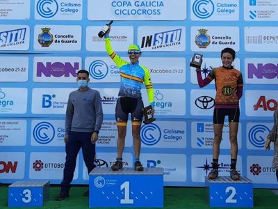 Montse Martnez da al Team Oiense Turonia Maglia un nuevo triunfo en A Guarda