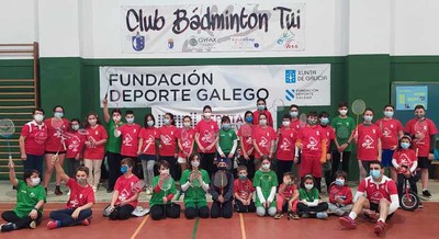 El Club Bdminton Tui cerr la temporada 2021 con el torneo de navidad