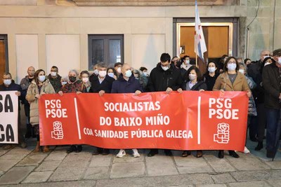 Os Socialistas de Oia participan na multitudinaria manifestacin en defensa da Atencin Primaria na Guarda