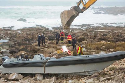 Camara de Caminha apoiou Autoridade Martima na operacao de remocao de embarcacao encalhada