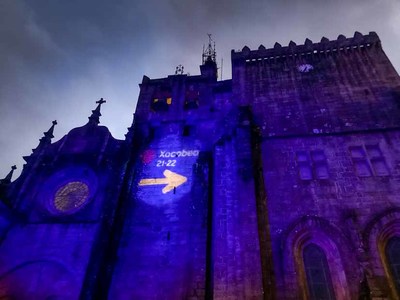 A Catedral de Tui ilumnase coma lugar emblemtico do Camio de Santiago dentro da iniciativa Acende o Xacobeo 