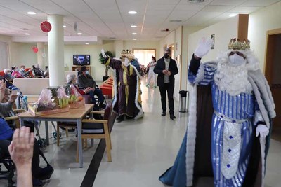 Os Reis Magos visitaron a Residencia Monte Santa Tecla