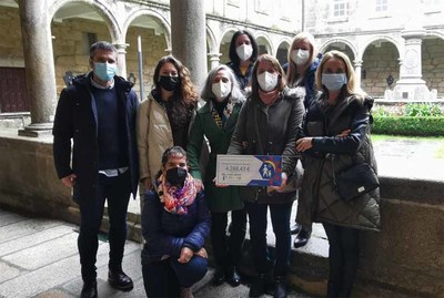 La Federacin de ANPAS de colegios de Tui ALOIA entrega a ASANOG la recaudacin del II Rastrillo Solidario celebrado en Diciembre