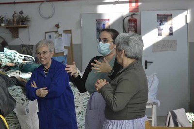O obradoiro de emprego da Guarda fai a sa particular homenaxe s mulleres redeiras no 8M