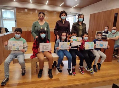 Tomio premia a creatividade dos escolares de Primaria no concurso de debuxos sobre os ODS