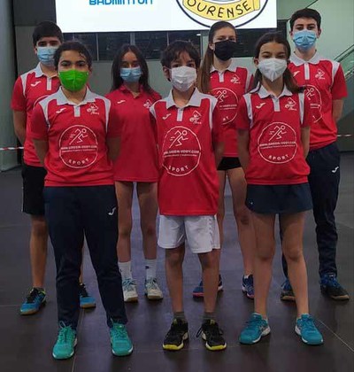 Dos oros, dos platas y dos bronces para el Club Bdminton Tui