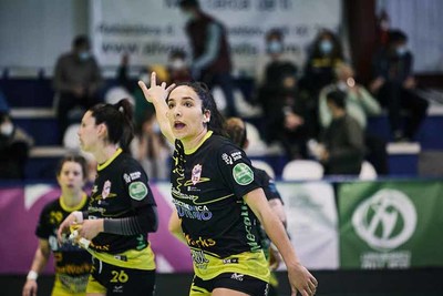 Carolina Silva se enfoca en la recuperacin con la renovacin bajo el brazo