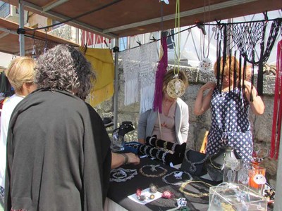 La -Festa da Langosta e da Cocia Marieira- contar con Feria de Artesana